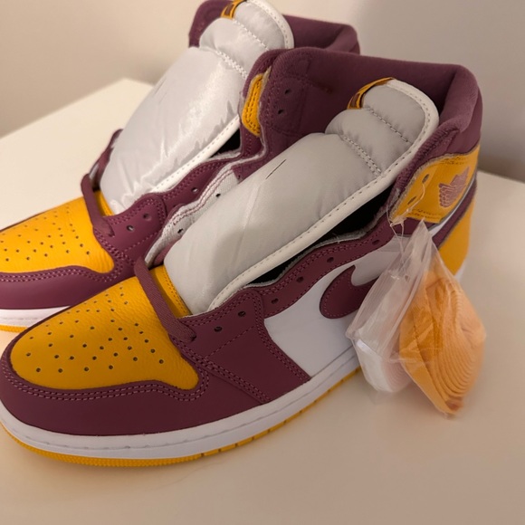 Air Jordan 1 Retro High OG Brotherhood Sz 10 NEW - Picture 4 of 7